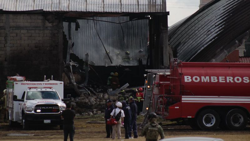 "La búsqueda de la verdad y la justicia: Un llamado a la acción para entregar los restos de las víctimas del accidente aéreo en Toluca a sus queridos familiares"