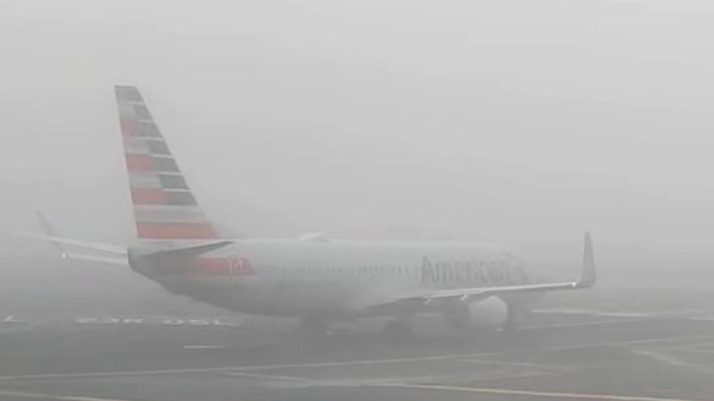 "La niebla vuelve a atenazar al AICM: Suspensión temporal de aterrizajes y despegues en la terminal más grande del país"
