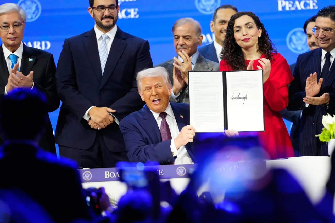 "El Liderazgo Internacional: Trump Presenta Su Visión de Estabilidad Mundial en la Escena Global de Davos"