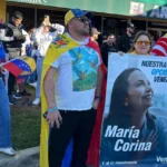 "Triunfo en la emigración: miles de venezolanos en Florida unidos por la esperanza de un futuro sin tiranía"