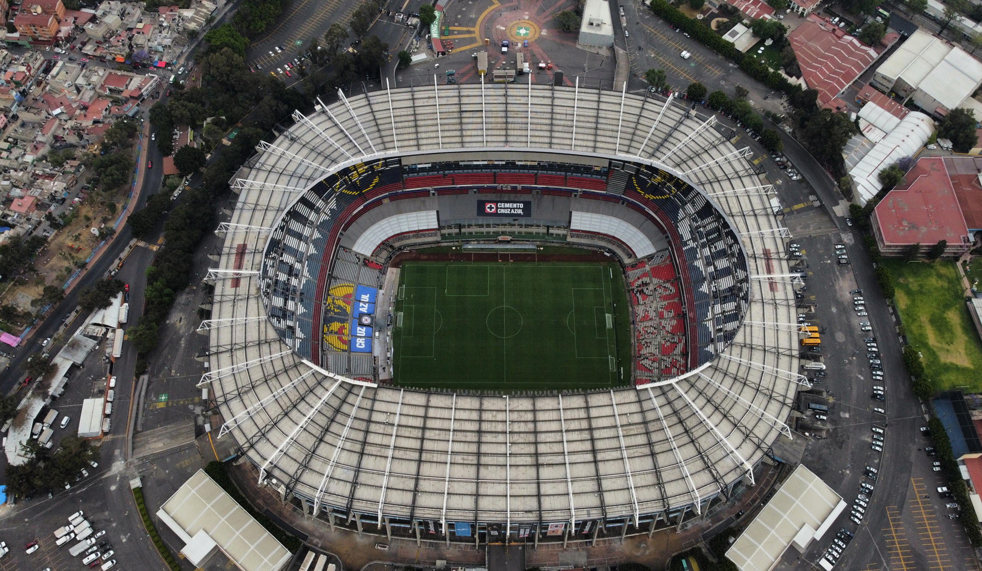 La controversia gira: en vilo la entrega del Estadio Azteca para el histórico partido ante Portugal